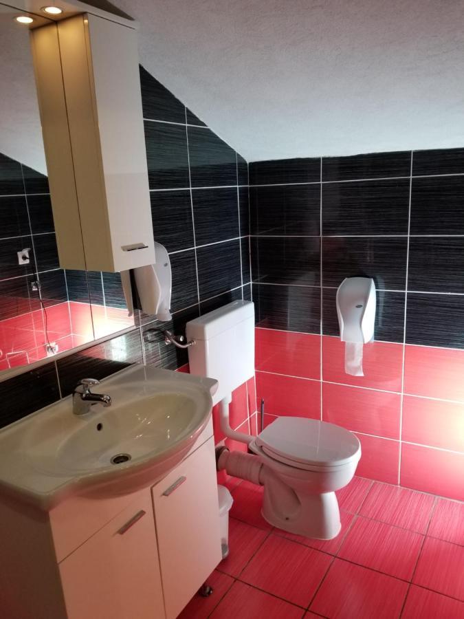 Wellness B&B Winery Sontacchi Kutjevo Екстер'єр фото