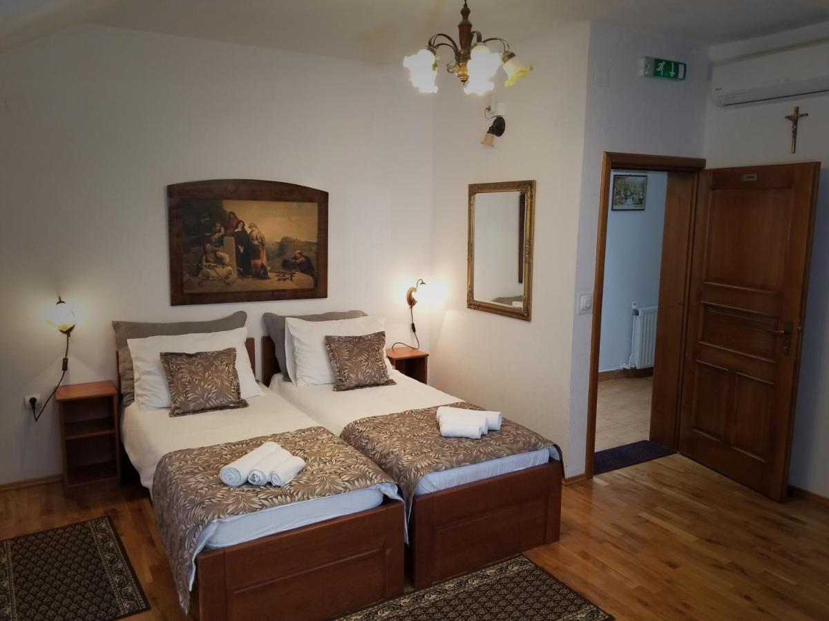 Wellness B&B Winery Sontacchi Kutjevo Екстер'єр фото