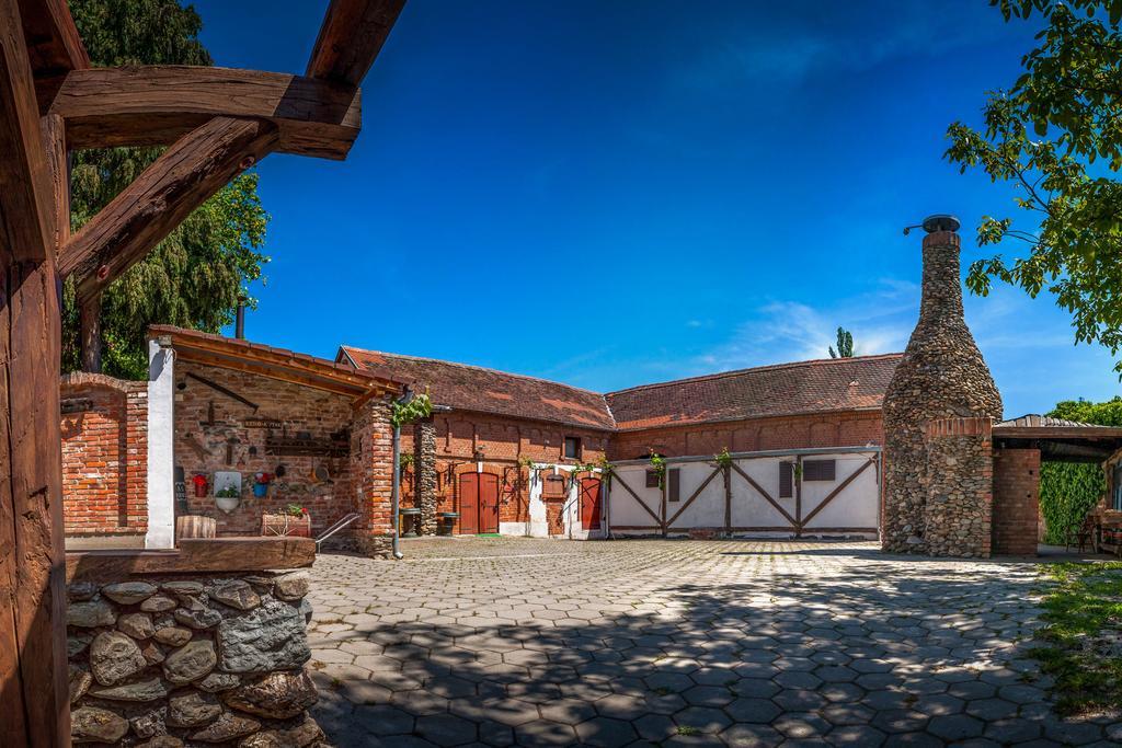 Wellness B&B Winery Sontacchi Kutjevo Екстер'єр фото